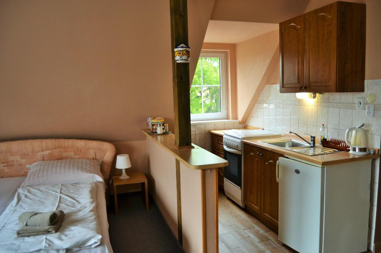 Apartments Nicol Карловы Вары Экстерьер фото